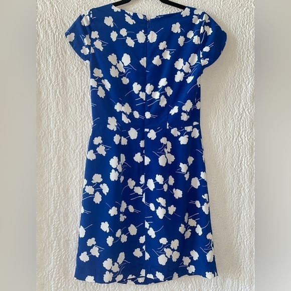 Tommy Hilfiger Floral Flutter Sleeve Mini Dress - Picture 2 of 7